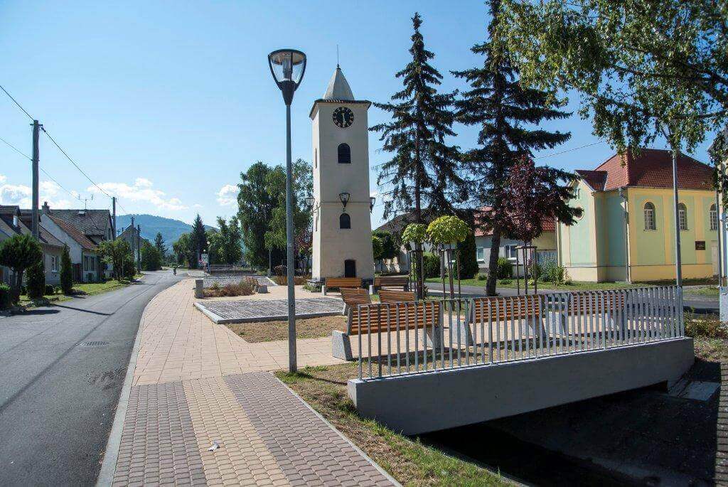 Revitalisierung Dorfplatz in der Westslowakei